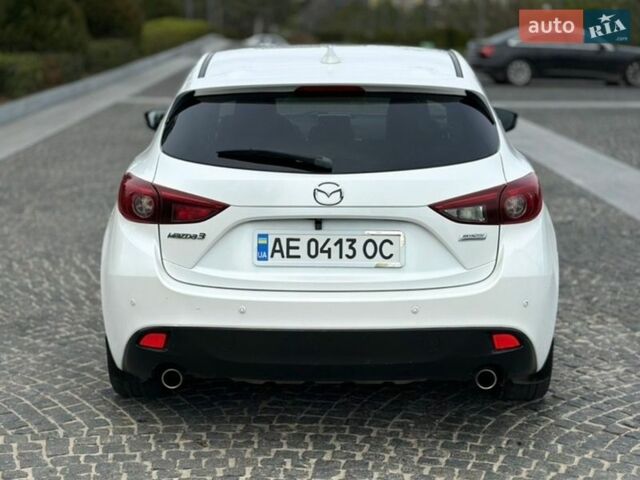 Белый Мазда 3, объемом двигателя 2 л и пробегом 185 тыс. км за 7500 $, фото 4 на Automoto.ua