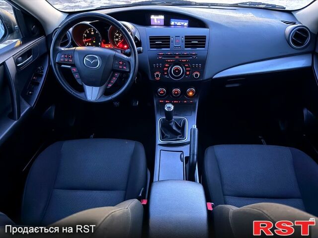 Білий Мазда 3, об'ємом двигуна 2 л та пробігом 19900 тис. км за 6500 $, фото 4 на Automoto.ua