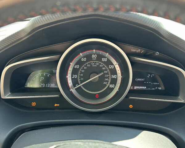 Белый Мазда 3, объемом двигателя 2 л и пробегом 291 тыс. км за 9999 $, фото 10 на Automoto.ua