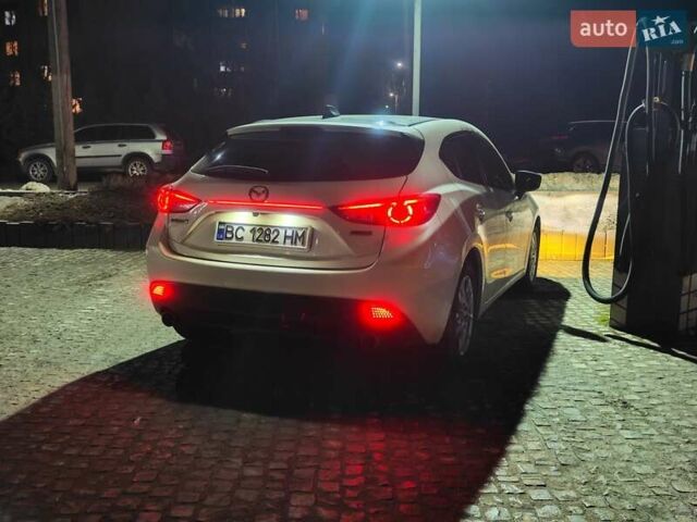 Білий Мазда 3, об'ємом двигуна 1.5 л та пробігом 151 тис. км за 11500 $, фото 8 на Automoto.ua