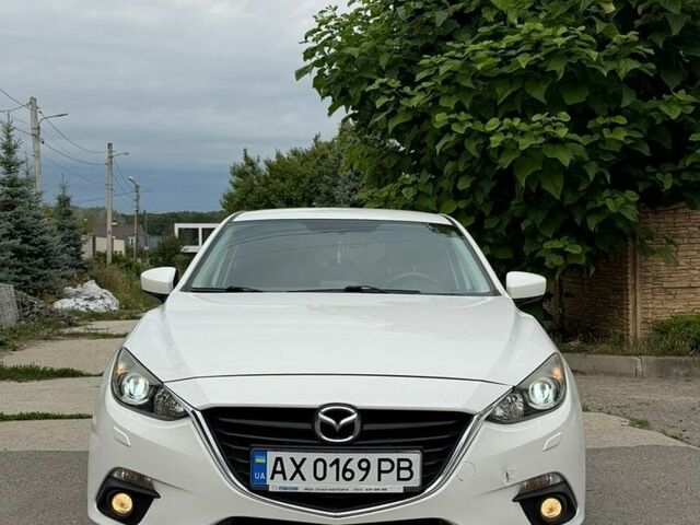Білий Мазда 3, об'ємом двигуна 1.5 л та пробігом 156 тис. км за 7700 $, фото 4 на Automoto.ua
