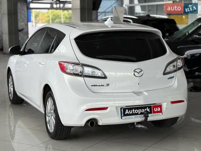 Белый Мазда 3, объемом двигателя 2 л и пробегом 85 тыс. км за 10490 $, фото 7 на Automoto.ua