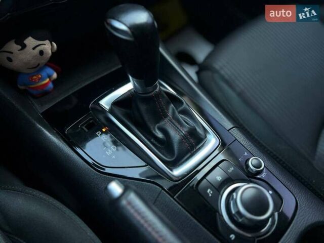 Белый Мазда 3, объемом двигателя 2 л и пробегом 178 тыс. км за 9300 $, фото 17 на Automoto.ua