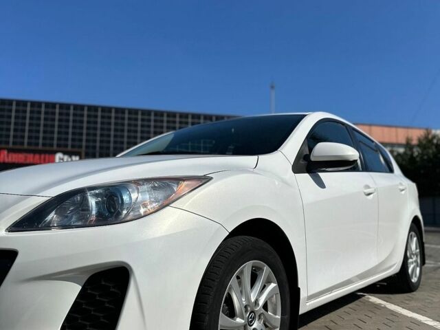 Белый Мазда 3, объемом двигателя 2 л и пробегом 156 тыс. км за 7600 $, фото 8 на Automoto.ua