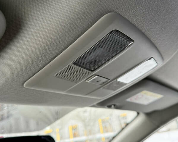 Белый Мазда 3, объемом двигателя 1.5 л и пробегом 150 тыс. км за 11000 $, фото 21 на Automoto.ua