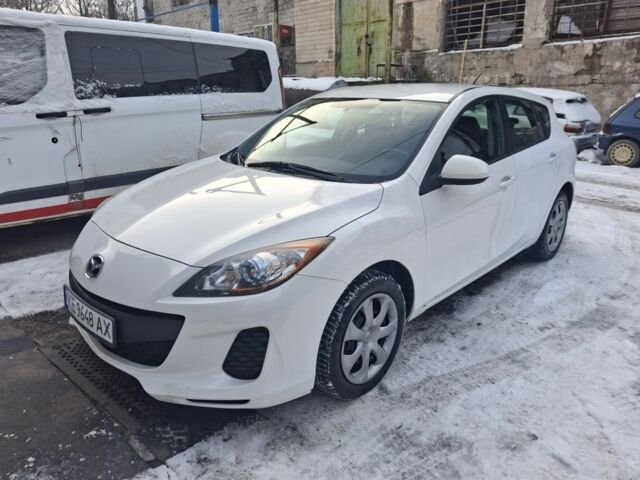 Белый Мазда 3, объемом двигателя 2 л и пробегом 118 тыс. км за 5700 $, фото 2 на Automoto.ua