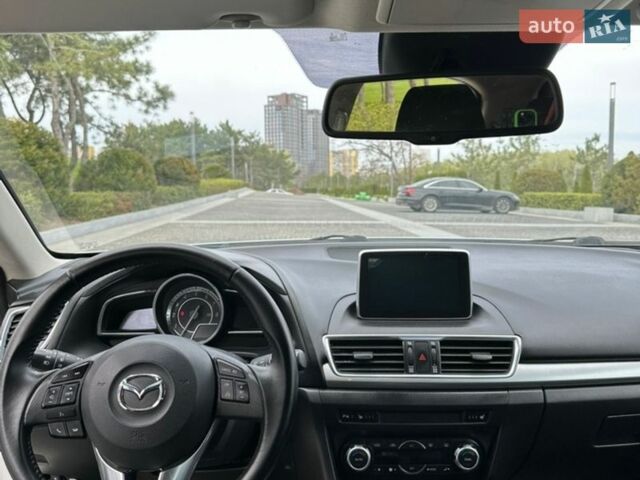 Белый Мазда 3, объемом двигателя 2 л и пробегом 185 тыс. км за 7500 $, фото 10 на Automoto.ua
