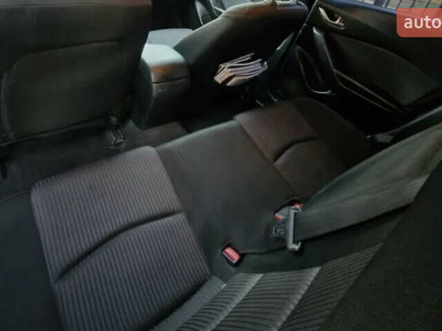 Белый Мазда 3, объемом двигателя 2 л и пробегом 178 тыс. км за 9300 $, фото 29 на Automoto.ua