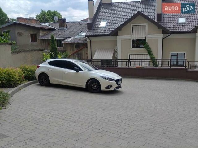 Білий Мазда 3, об'ємом двигуна 1.5 л та пробігом 151 тис. км за 11500 $, фото 6 на Automoto.ua