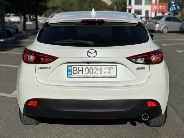 Белый Мазда 3, объемом двигателя 1.5 л и пробегом 93 тыс. км за 12999 $, фото 8 на Automoto.ua