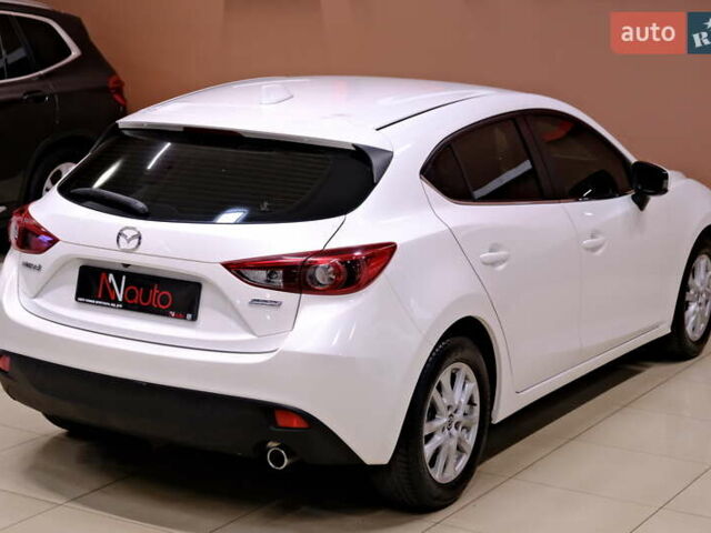 Білий Мазда 3, об'ємом двигуна 1.5 л та пробігом 93 тис. км за 13500 $, фото 13 на Automoto.ua