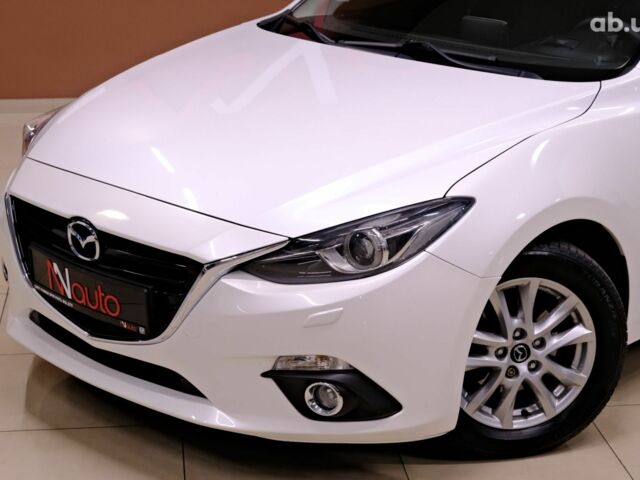 Мазда 3 2014 у Одесі на Automoto.ua Білий Мазда 3, об'ємом двигуна 1.5 л та пробігом 93 тис. км за 13500 $, фото 2 на Automoto.ua