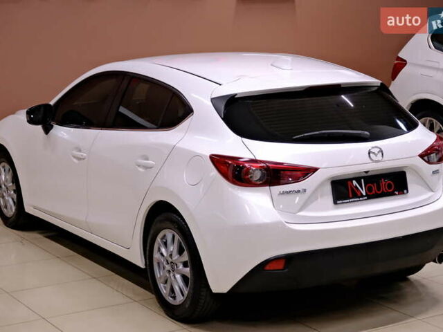 Білий Мазда 3, об'ємом двигуна 1.5 л та пробігом 93 тис. км за 13500 $, фото 14 на Automoto.ua