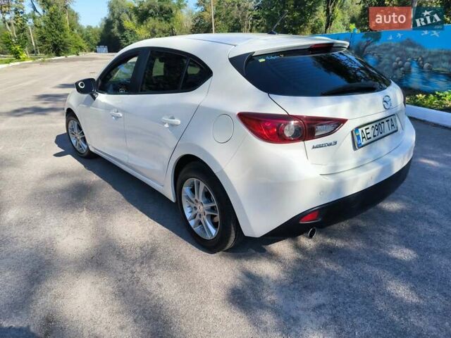 Белый Мазда 3, объемом двигателя 2 л и пробегом 141 тыс. км за 9600 $, фото 8 на Automoto.ua