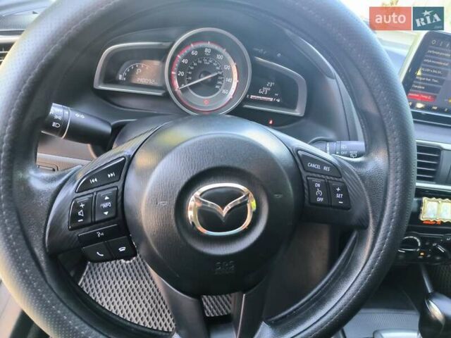 Белый Мазда 3, объемом двигателя 2 л и пробегом 141 тыс. км за 9600 $, фото 13 на Automoto.ua