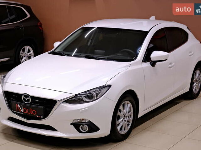 Білий Мазда 3, об'ємом двигуна 1.5 л та пробігом 93 тис. км за 13500 $, фото 2 на Automoto.ua