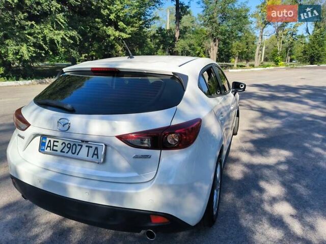 Белый Мазда 3, объемом двигателя 2 л и пробегом 141 тыс. км за 9600 $, фото 9 на Automoto.ua