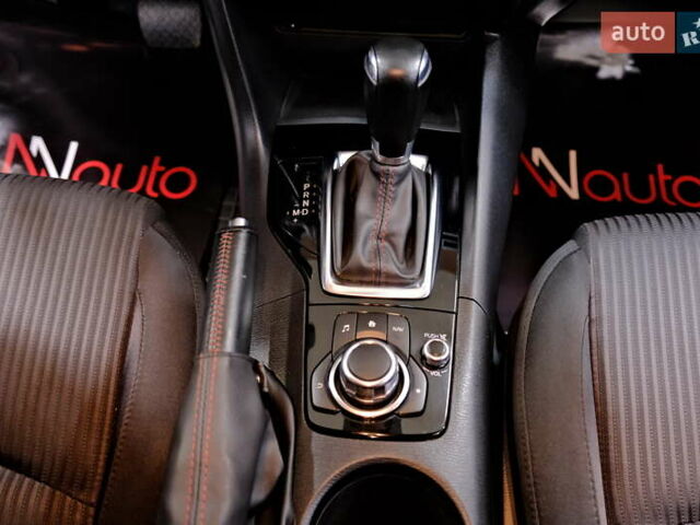 Білий Мазда 3, об'ємом двигуна 1.5 л та пробігом 93 тис. км за 13500 $, фото 16 на Automoto.ua