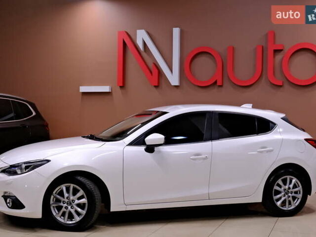 Білий Мазда 3, об'ємом двигуна 1.5 л та пробігом 93 тис. км за 13500 $, фото 11 на Automoto.ua