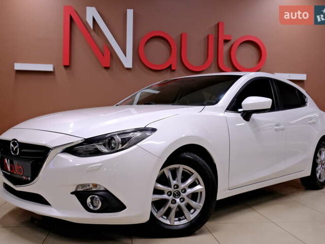 Білий Мазда 3, об'ємом двигуна 1.5 л та пробігом 93 тис. км за 13500 $, фото 8 на Automoto.ua