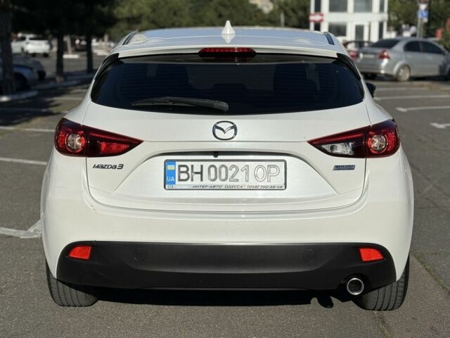Белый Мазда 3, объемом двигателя 1.5 л и пробегом 93 тыс. км за 12999 $, фото 6 на Automoto.ua