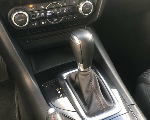 Білий Мазда 3, об'ємом двигуна 1.5 л та пробігом 148 тис. км за 12500 $, фото 11 на Automoto.ua