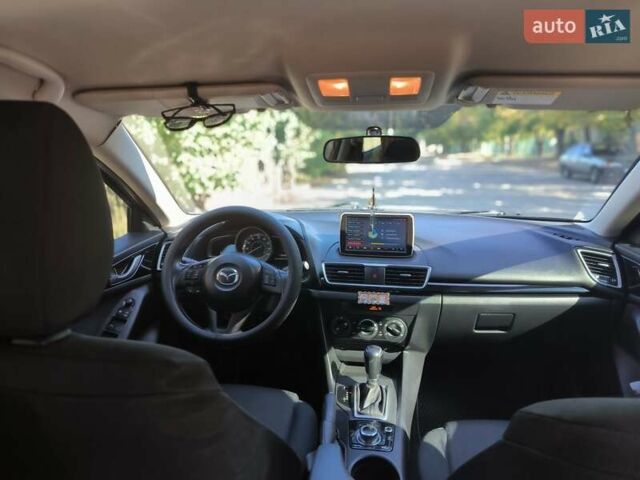 Білий Мазда 3, об'ємом двигуна 2 л та пробігом 141 тис. км за 9600 $, фото 7 на Automoto.ua