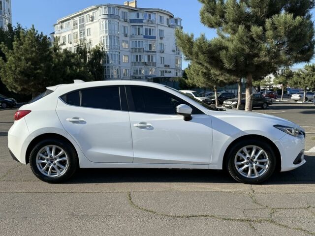 Белый Мазда 3, объемом двигателя 1.5 л и пробегом 93 тыс. км за 12999 $, фото 4 на Automoto.ua