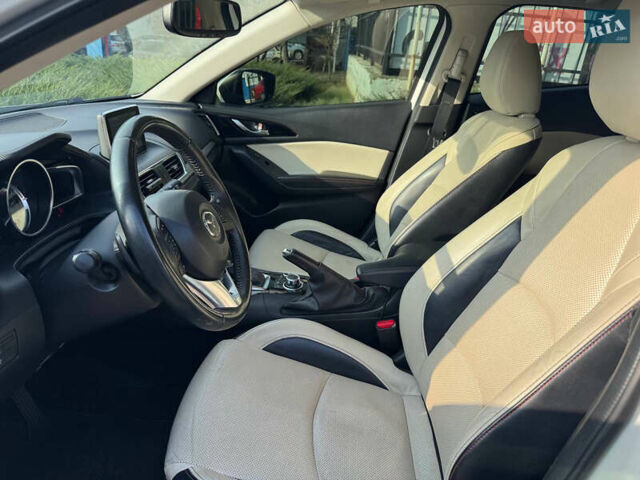 Білий Мазда 3, об'ємом двигуна 2.5 л та пробігом 132 тис. км за 11600 $, фото 6 на Automoto.ua