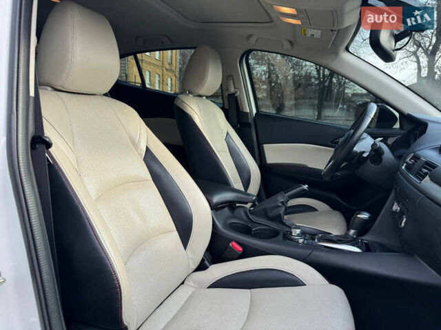 Білий Мазда 3, об'ємом двигуна 2.5 л та пробігом 132 тис. км за 11600 $, фото 13 на Automoto.ua