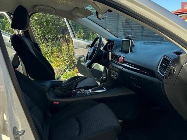Белый Мазда 3, объемом двигателя 2 л и пробегом 85 тыс. км за 7800 $, фото 16 на Automoto.ua