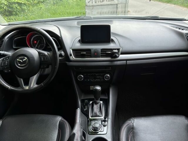 Белый Мазда 3, объемом двигателя 2.5 л и пробегом 192 тыс. км за 10600 $, фото 14 на Automoto.ua