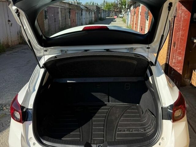 Білий Мазда 3, об'ємом двигуна 2 л та пробігом 146 тис. км за 8500 $, фото 21 на Automoto.ua