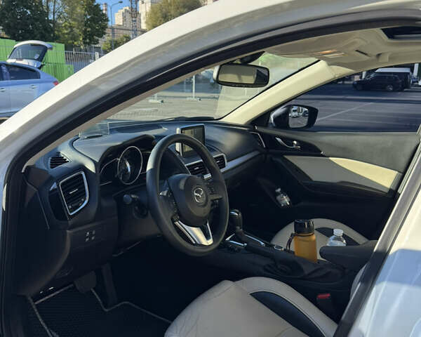 Белый Мазда 3, объемом двигателя 2.5 л и пробегом 120 тыс. км за 14800 $, фото 16 на Automoto.ua