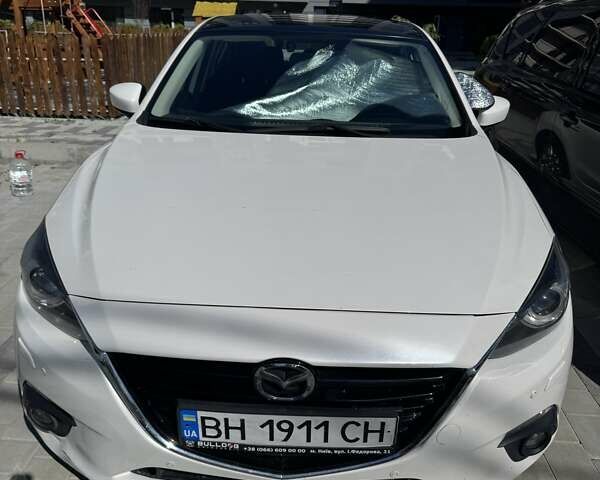 Белый Мазда 3, объемом двигателя 1.5 л и пробегом 80 тыс. км за 9000 $, фото 1 на Automoto.ua