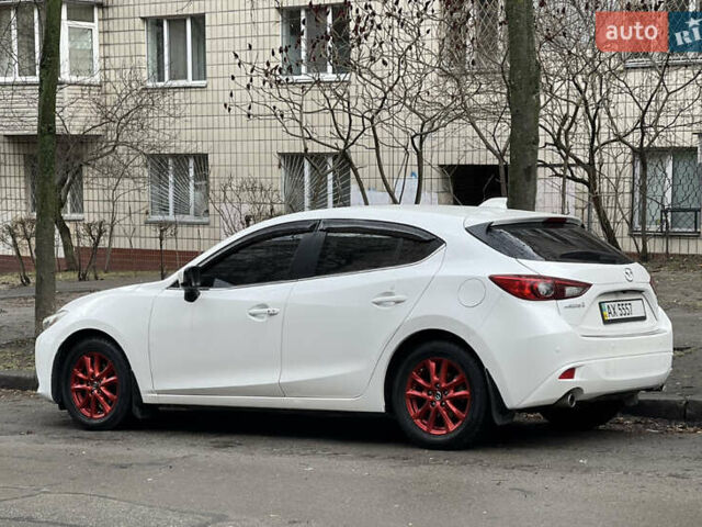 Белый Мазда 3, объемом двигателя 2 л и пробегом 120 тыс. км за 12900 $, фото 1 на Automoto.ua