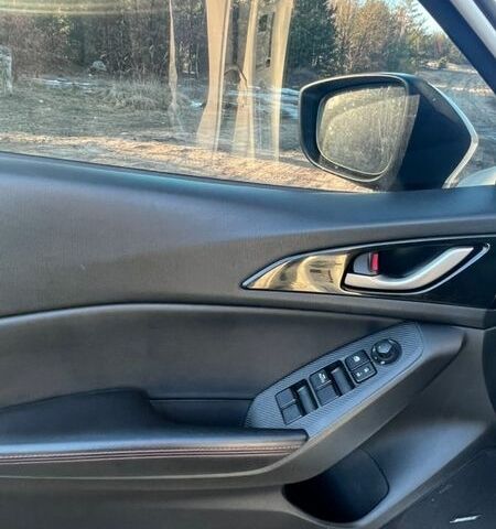 Белый Мазда 3, объемом двигателя 2 л и пробегом 46 тыс. км за 12200 $, фото 17 на Automoto.ua