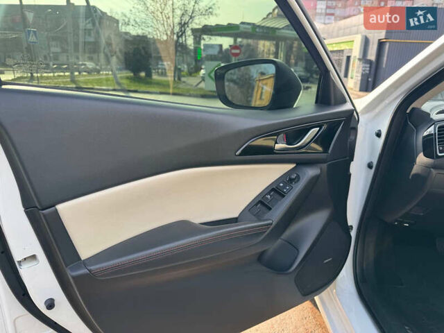 Білий Мазда 3, об'ємом двигуна 2.5 л та пробігом 132 тис. км за 11600 $, фото 12 на Automoto.ua