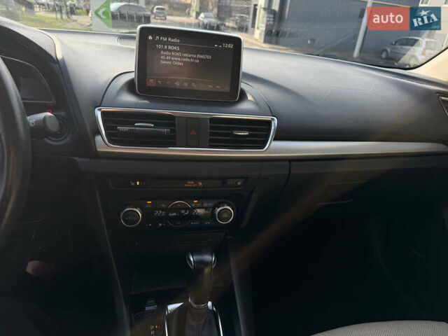 Білий Мазда 3, об'ємом двигуна 2.5 л та пробігом 132 тис. км за 11600 $, фото 9 на Automoto.ua