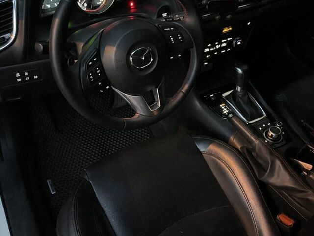 Белый Мазда 3, объемом двигателя 2.5 л и пробегом 192 тыс. км за 10600 $, фото 1 на Automoto.ua