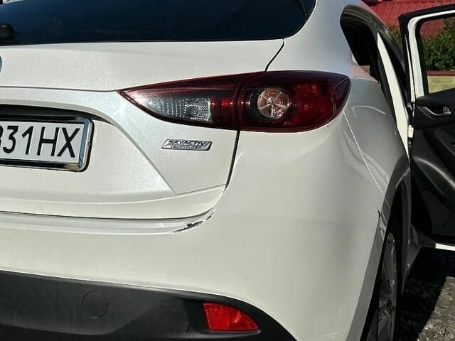 Белый Мазда 3, объемом двигателя 2 л и пробегом 85 тыс. км за 7800 $, фото 13 на Automoto.ua