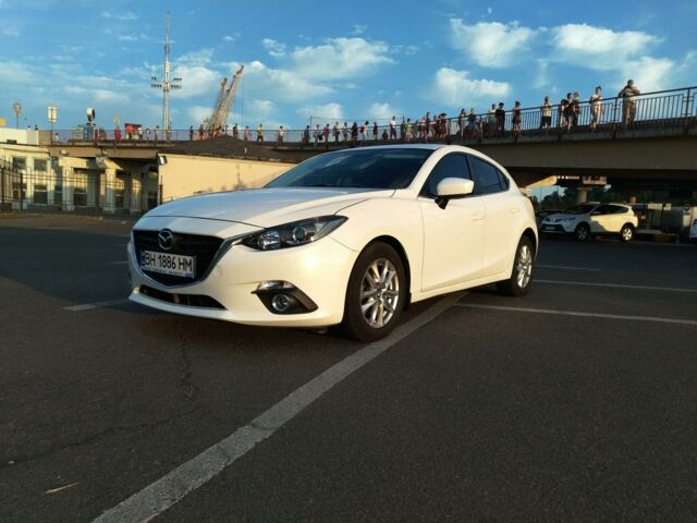 Белый Мазда 3, объемом двигателя 1.5 л и пробегом 32 тыс. км за 15500 $, фото 1 на Automoto.ua