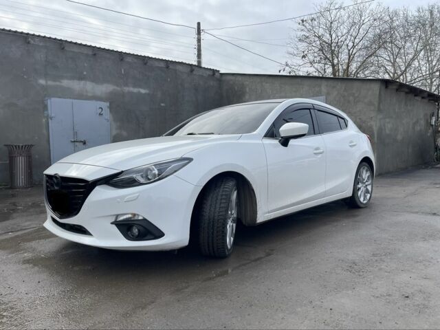 Белый Мазда 3, объемом двигателя 0 л и пробегом 210 тыс. км за 12700 $, фото 1 на Automoto.ua