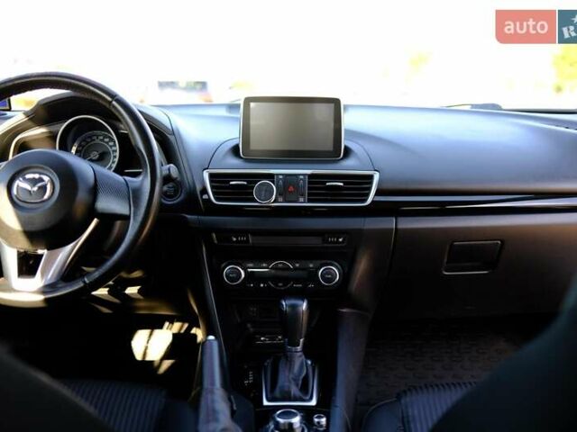 Білий Мазда 3, об'ємом двигуна 1.5 л та пробігом 74 тис. км за 14500 $, фото 7 на Automoto.ua