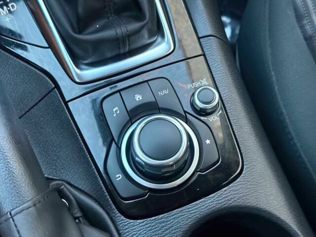 Белый Мазда 3, объемом двигателя 2 л и пробегом 97 тыс. км за 2404 $, фото 7 на Automoto.ua