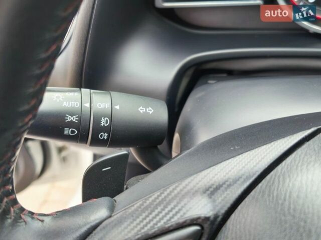 Белый Мазда 3, объемом двигателя 1.5 л и пробегом 66 тыс. км за 15500 $, фото 9 на Automoto.ua