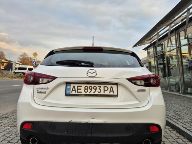 Білий Мазда 3, об'ємом двигуна 2 л та пробігом 199 тис. км за 263 $, фото 3 на Automoto.ua