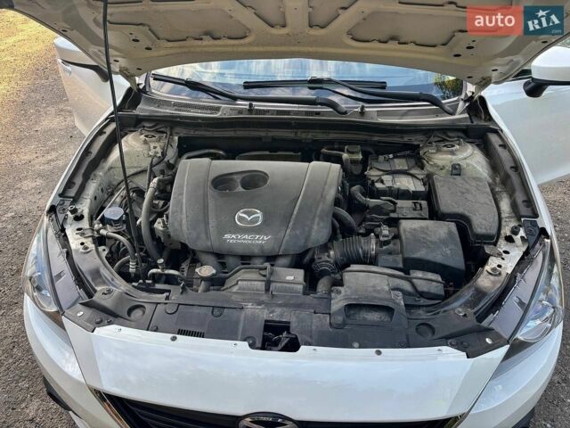 Білий Мазда 3, об'ємом двигуна 2 л та пробігом 76 тис. км за 12000 $, фото 10 на Automoto.ua