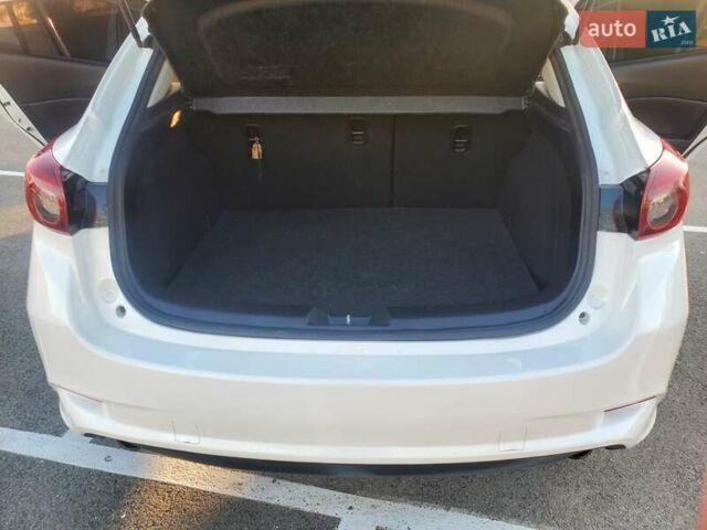 Белый Мазда 3, объемом двигателя 2.49 л и пробегом 86 тыс. км за 13700 $, фото 5 на Automoto.ua