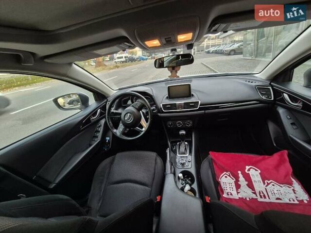 Белый Мазда 3, объемом двигателя 2 л и пробегом 199 тыс. км за 10999 $, фото 1 на Automoto.ua